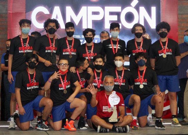 Jóvenes ponen en alto el nombre de Navojoa, ganan campeonato nacional de baloncesto