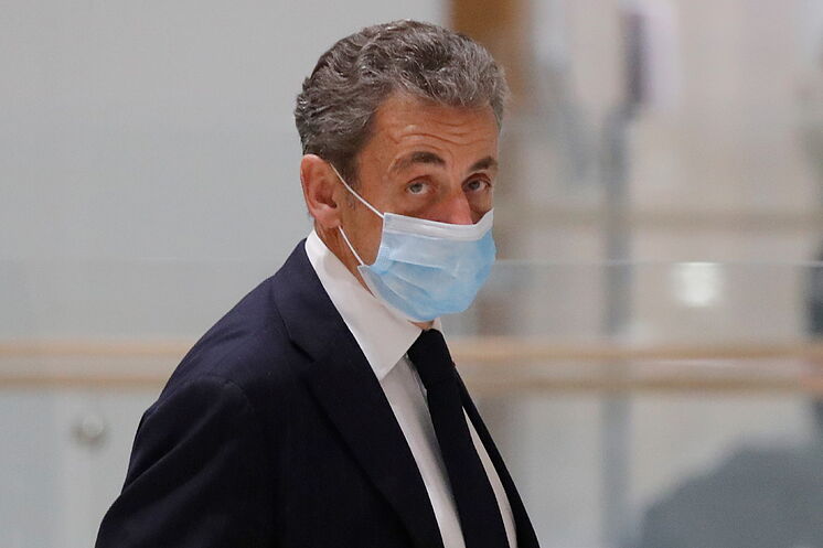 Expresidente de Francia Nicolas Sarkozy es condenado a 3 años de cárcel por corrupción