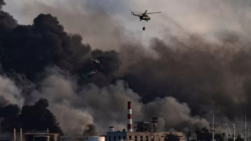 Incendio en Matanzas, Cuba: Tres depósitos de la Base de Supertanqueros fueron alcanzados por el fuego de un rayo