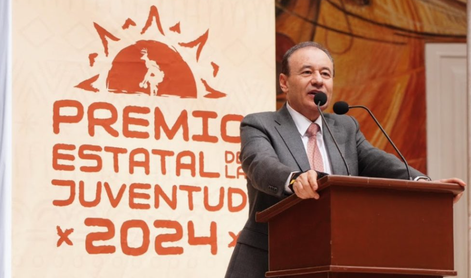 Gobernador Durazo premia con 100 mil pesos a los ganadores del Premio Estatal de la Juventud 2024