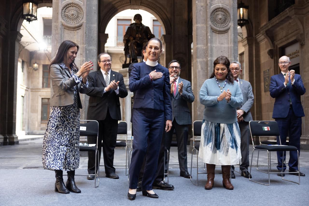 Sheinbaum elimina examen COMIPEMS y garantiza espacios en bachillerato para todos los jóvenes