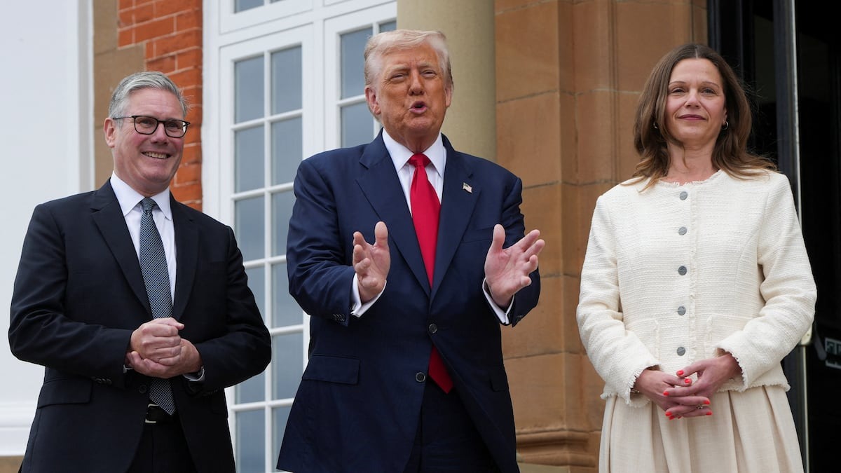 Trump da 10 días a Putin para acabar la guerra en Ucrania y presiona a Israel por Gaza