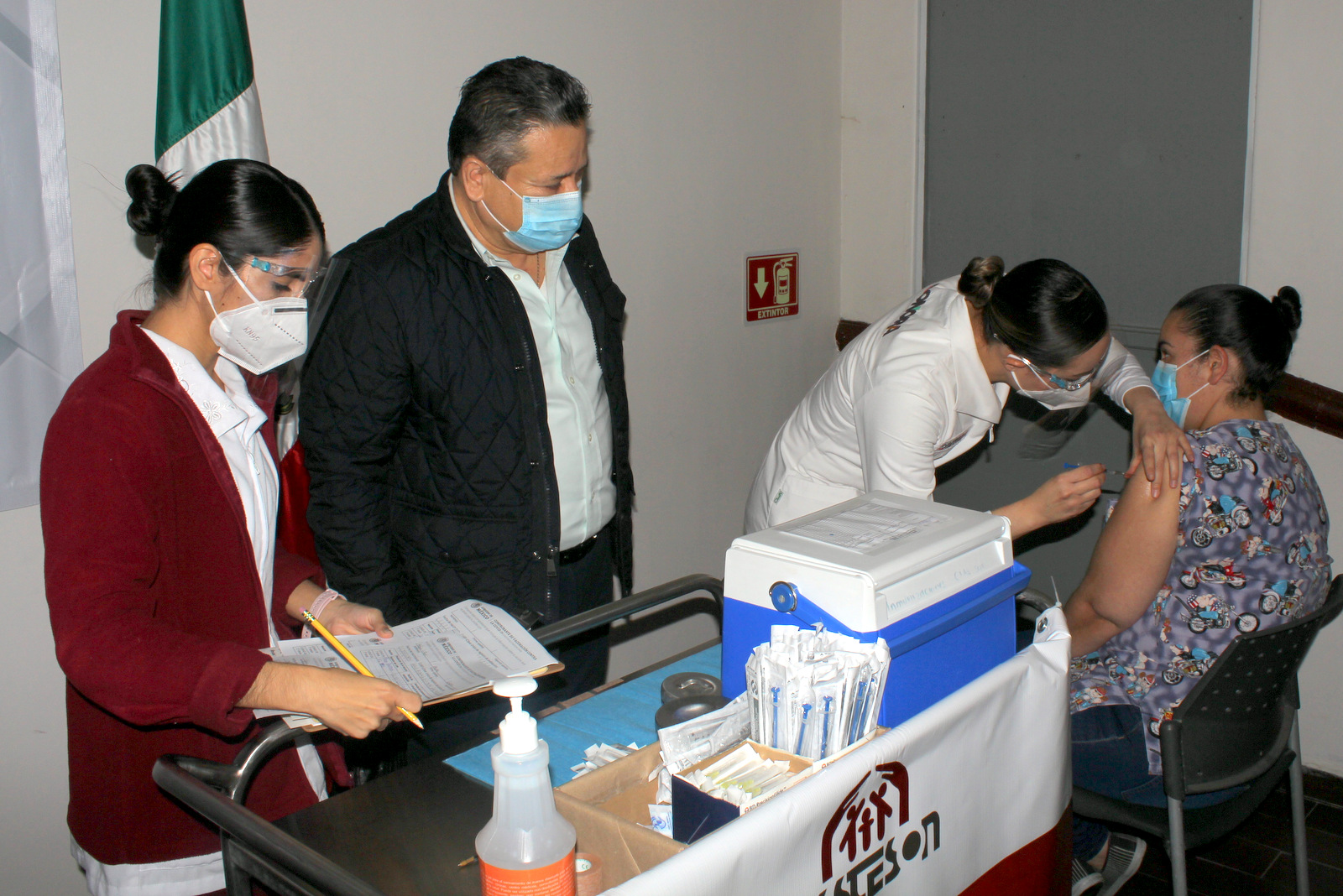 Aplica Isssteson 380 vacunas más contra COVID-19 al personal