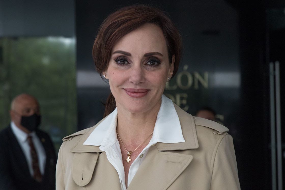 Lilly Téllez pide ayuda a la policía cibernética por amenazas contra ella y su hijo