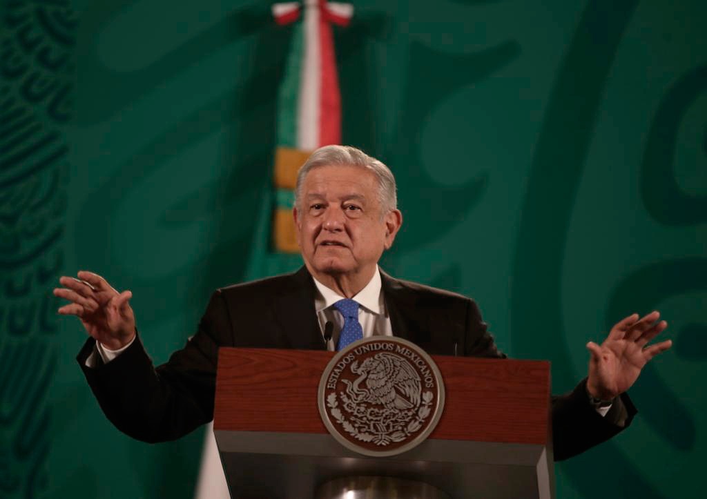 AMLO dice que la UNAM se convirtió en una institución individualista AMLO dice que la UNAM se convirtió en una institución individualista