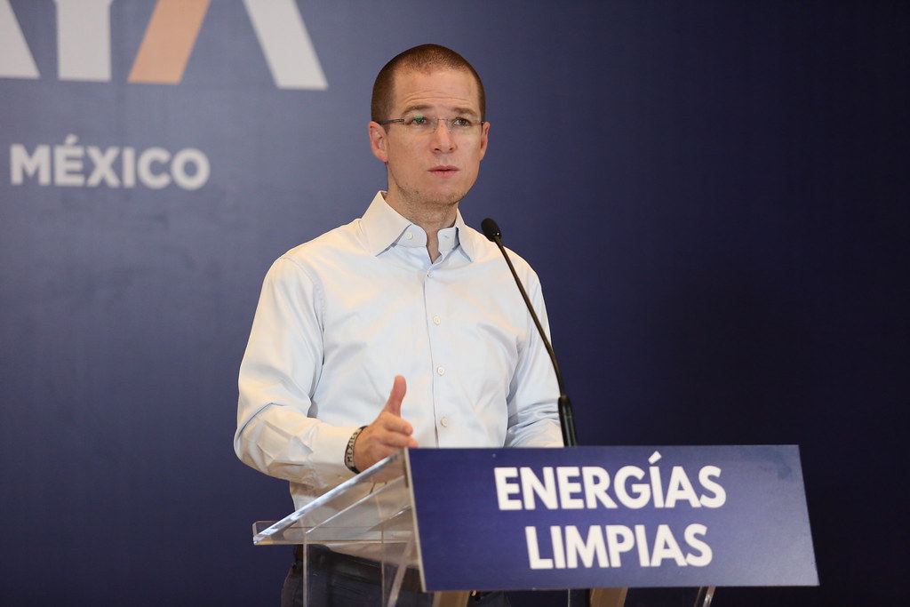 Anaya califica a AMLO de autoritario y vengativo Anaya califica a AMLO de autoritario y vengativo