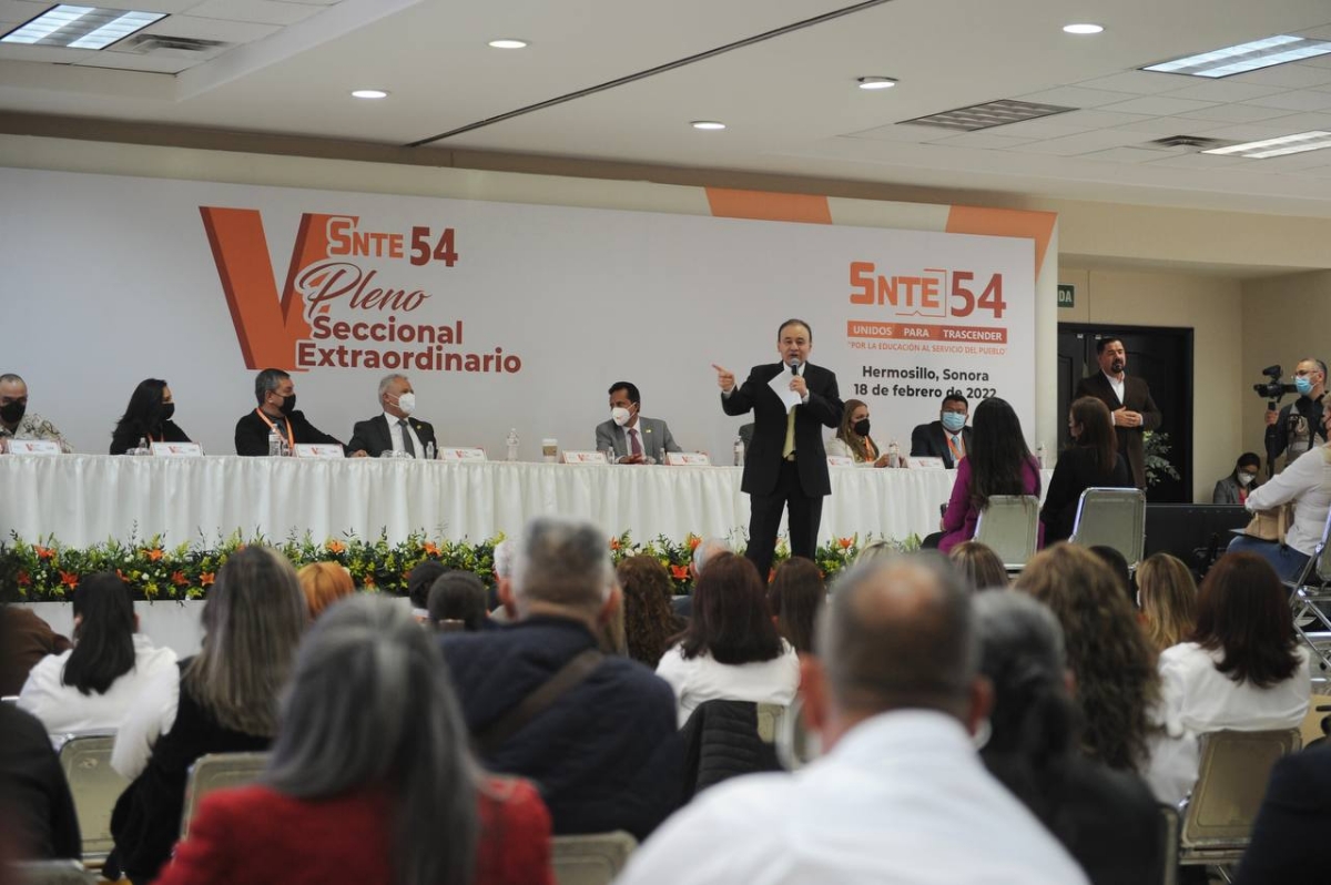 Refrenda Sección 54 del SNTE compromiso con el gobernador Durazo para lograr la tranformación educativa en Sonora Refrenda Sección 54 del SNTE compromiso con el gobernador Durazo para lograr la tranformación educativa en Sonora