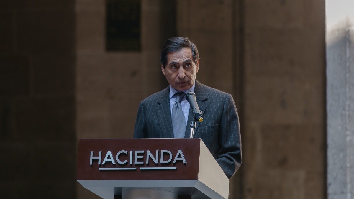 Hacienda niega recursos adicionales al INE para revocación de mandato