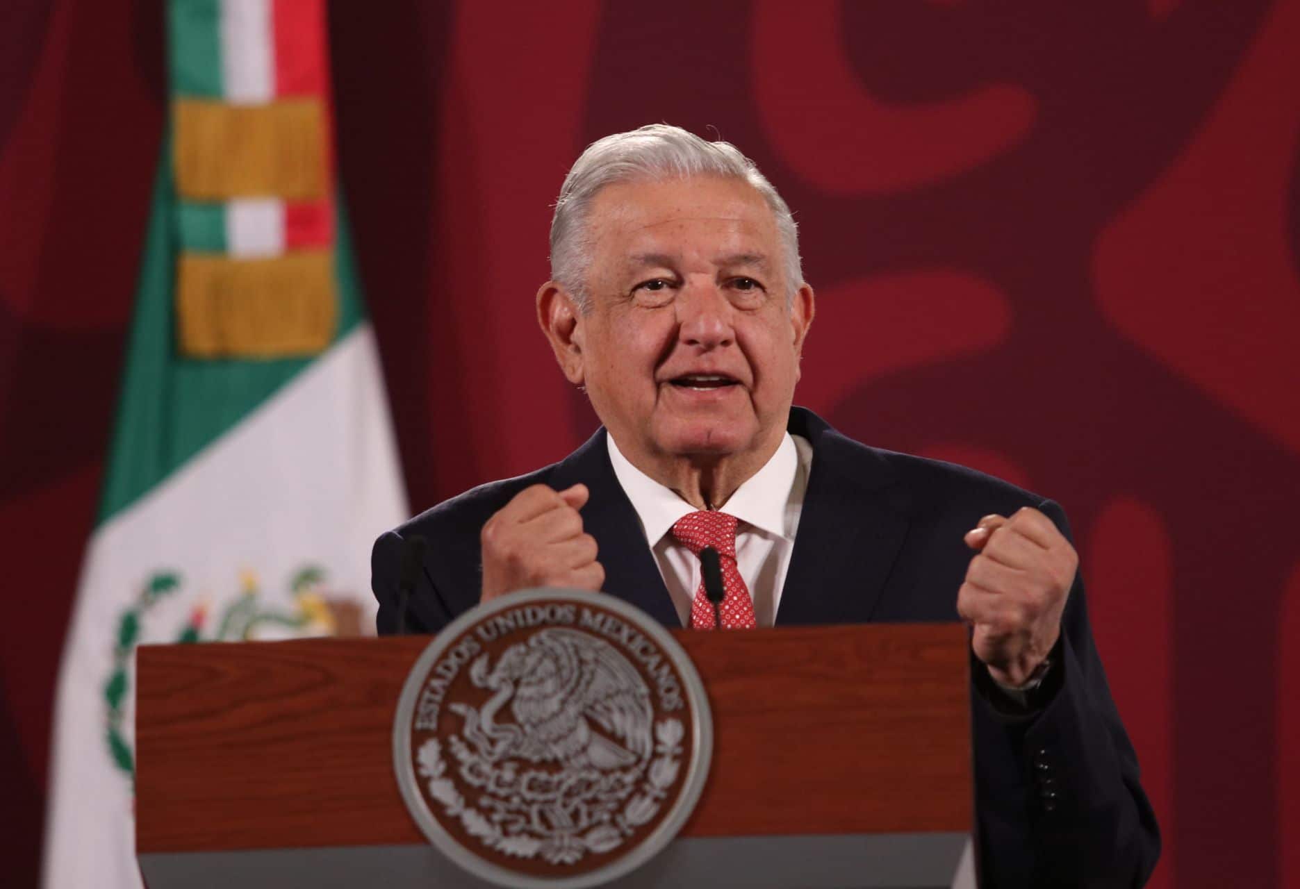 AMLO plantea eliminar organismos electorales