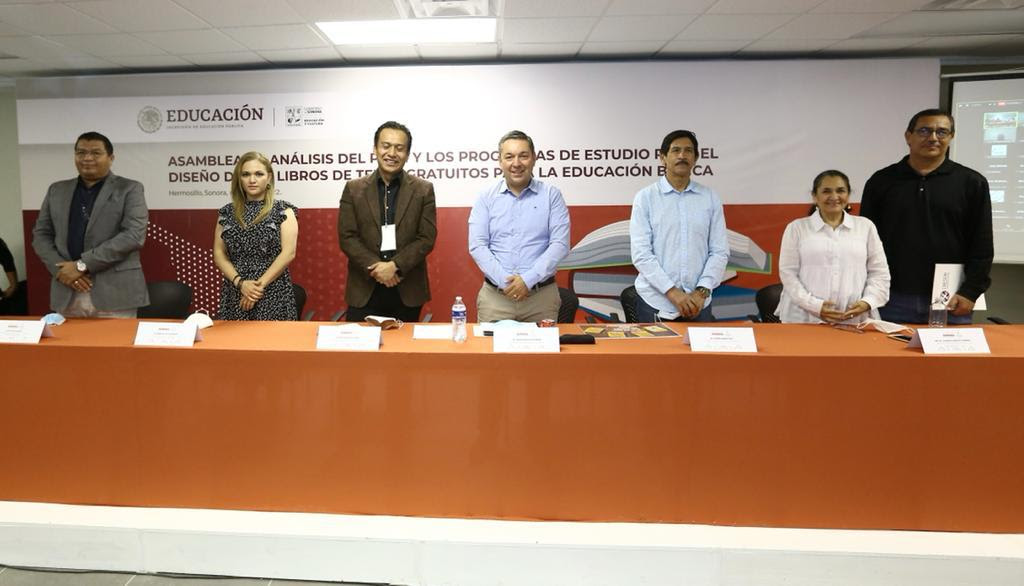 SEC presenta una propuesta estatal sólida para el diseño de los libros de texto gratuitos