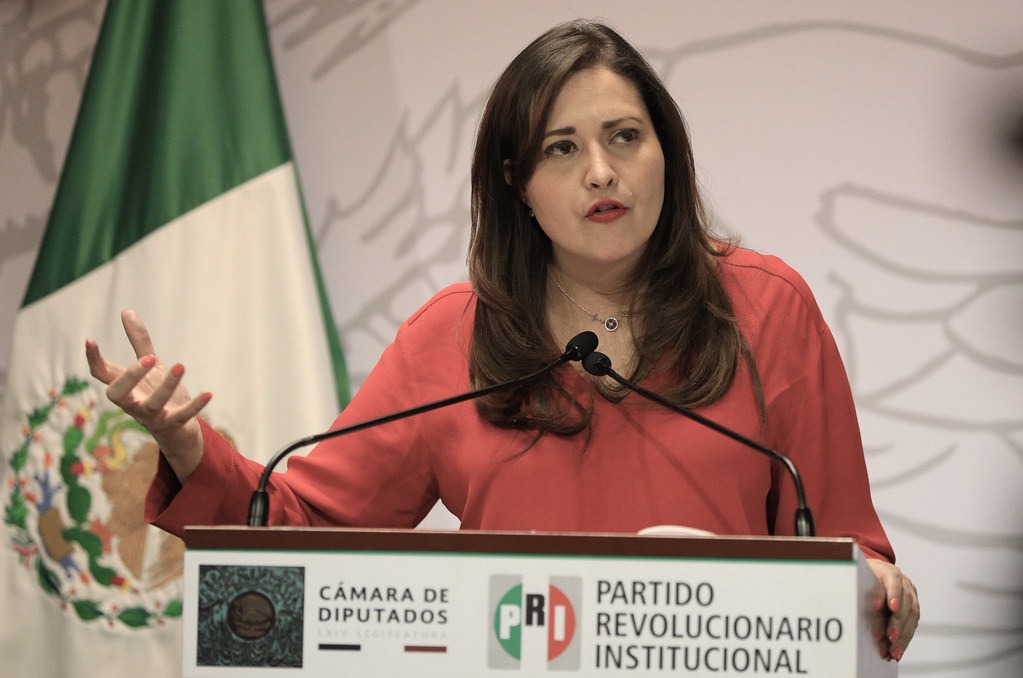 Oposición dice no a rebelión de AMLO para aprobar reforma eléctrica