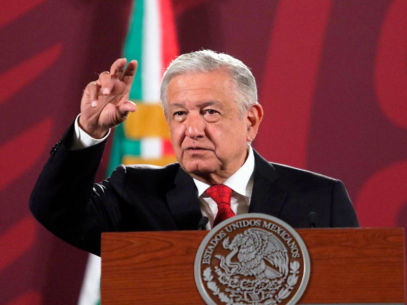 AMLO reclama a la UNAM por mandar a estudiantes de medicina a sus casas AMLO reclama a la UNAM por mandar a estudiantes de medicina a sus casas