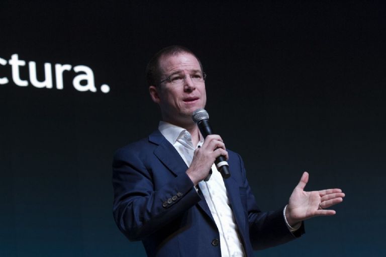 AMLO manda mensajes de paz a criminales antes de las elecciones 2022: Ricardo Anaya