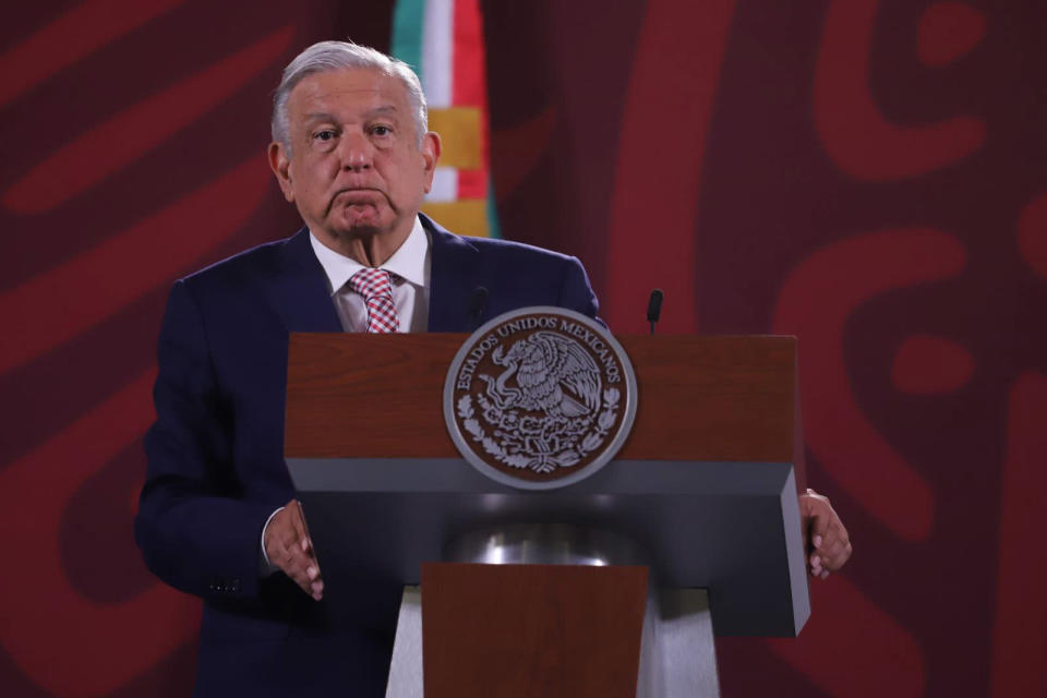 AMLO plantea eliminar constancia de situación fiscal AMLO plantea eliminar constancia de situación fiscal