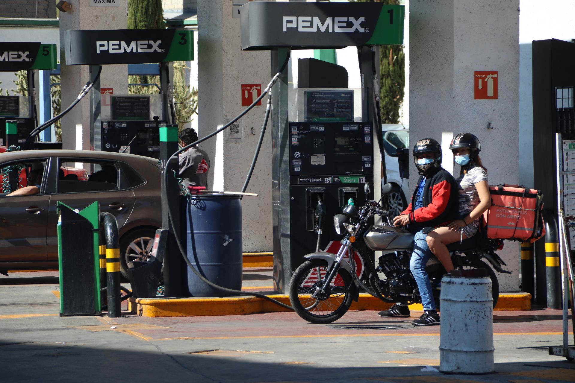 Hacienda recorta apoyo fiscal a gasolinas Magna y Premium Hacienda recorta apoyo fiscal a gasolinas Magna y Premium