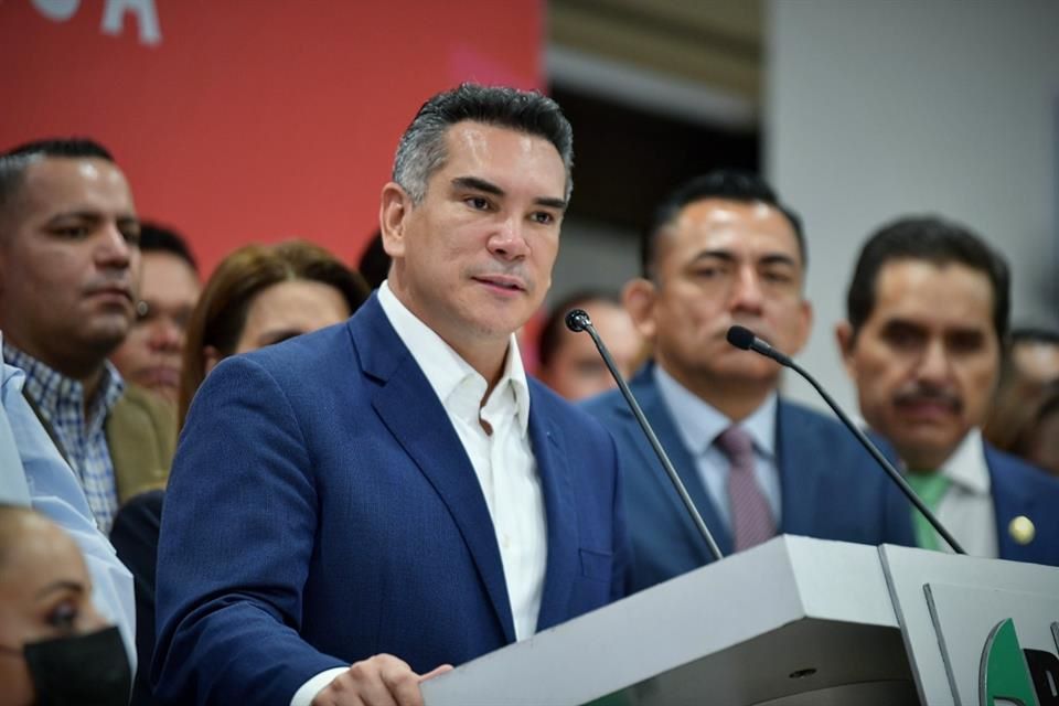 “Alito” Moreno niega acuerdos con AMLO y Morena