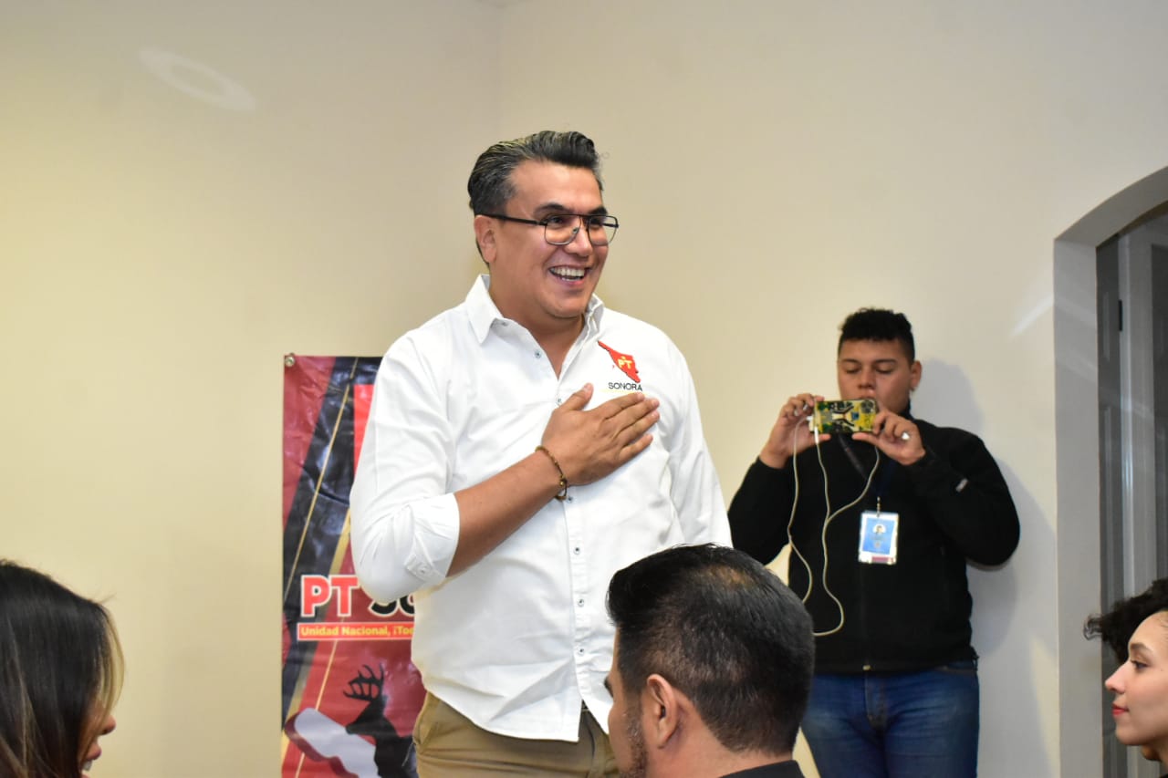 Toma protesta Ramón Flores a nuevo dirigente juvenil del PT Sonora Toma protesta Ramón Flores a nuevo dirigente juvenil del PT Sonora