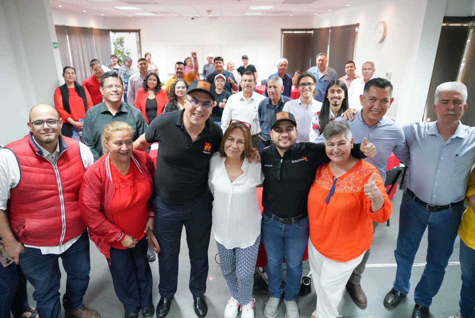 Realiza PT Sonora taller de Violencia y Discriminación de Género, en su campaña permanente a favor de la equidad y los derechos de las mujeres Realiza PT Sonora taller de Violencia y Discriminación de Género, en su campaña permanente a favor de la equidad y los derechos de las mujeres