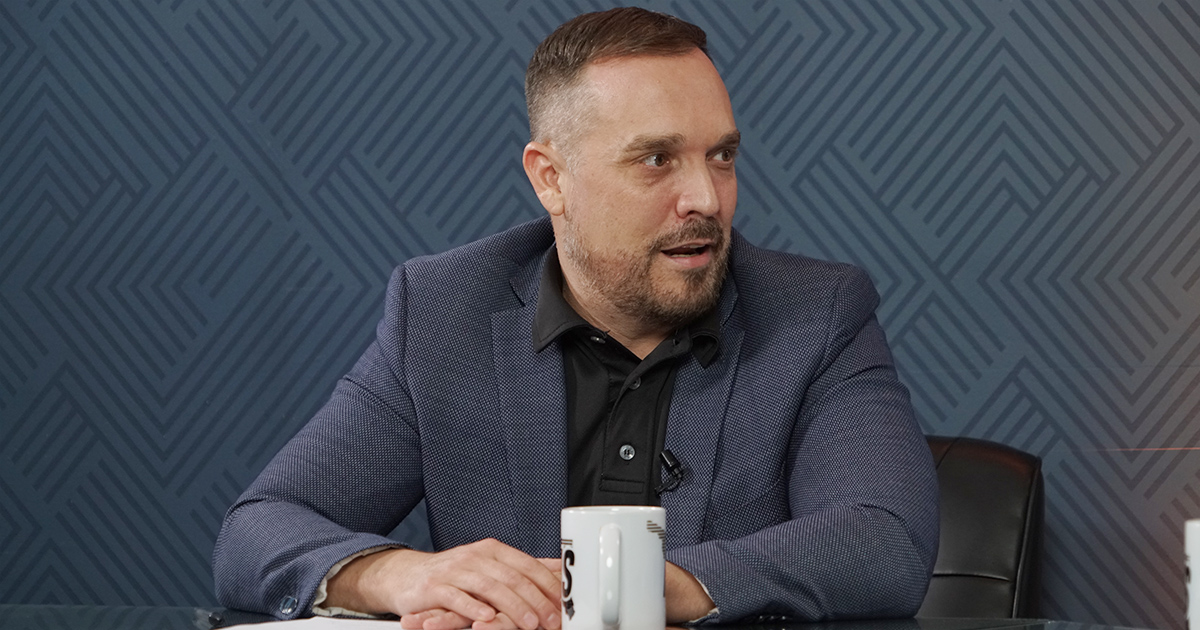 Vengo a construir una opción distinta en Hermosillo: Charly León