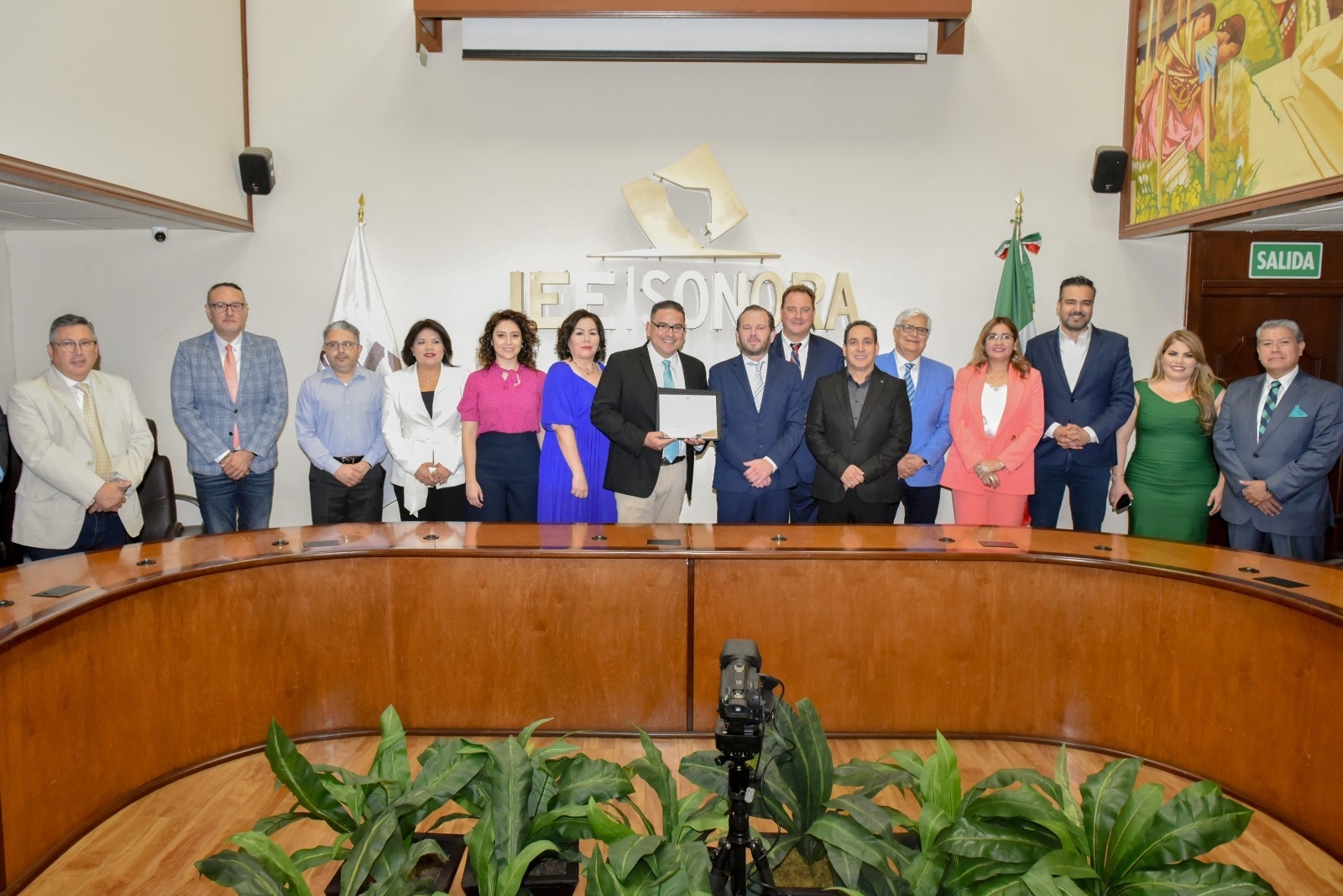 Obtiene Partido Sonorense su registro como partido político ante el IEE Obtiene Partido Sonorense su registro como partido político ante el IEE