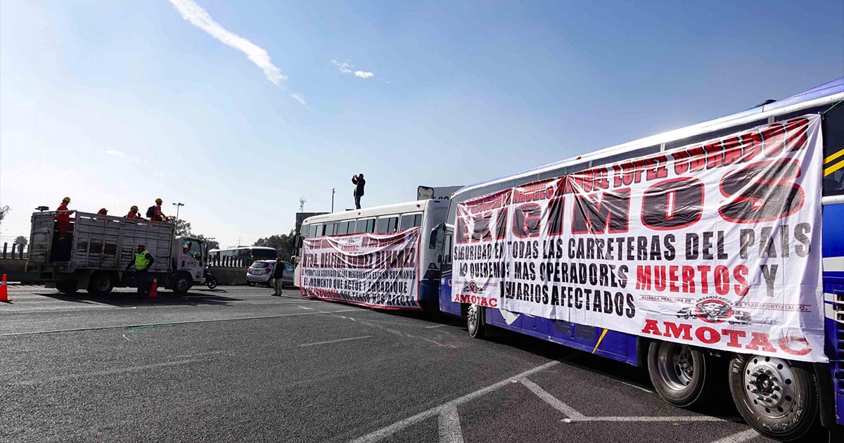 Robo Generalizado De Cargas De Mercancías En Trailers Y Trenes En México! Un Asunto De Seguridad Nacional | Sonora Star por Luis Fernando Heras Portillo Robo Generalizado De Cargas De Mercancías En Trailers Y Trenes En México! Un Asunto De Seguridad Nacional | Sonora Star por Luis Fernando Heras Portillo
