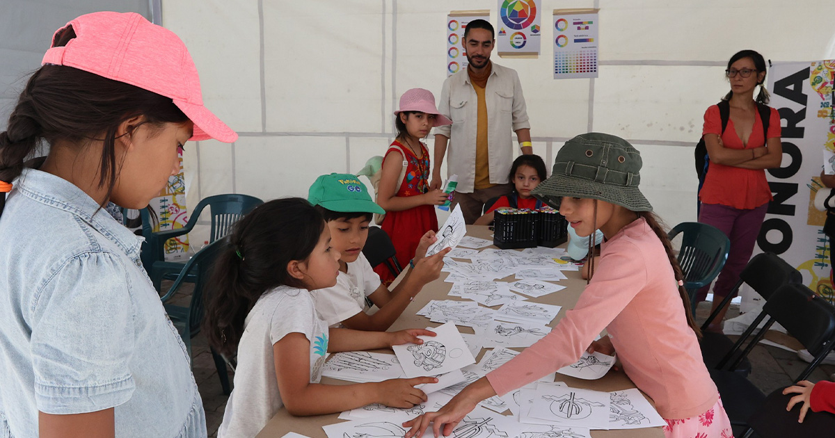 Artistas representaron a Sonora en el pasado festival artístico “ReVuelo Revoltoso”.