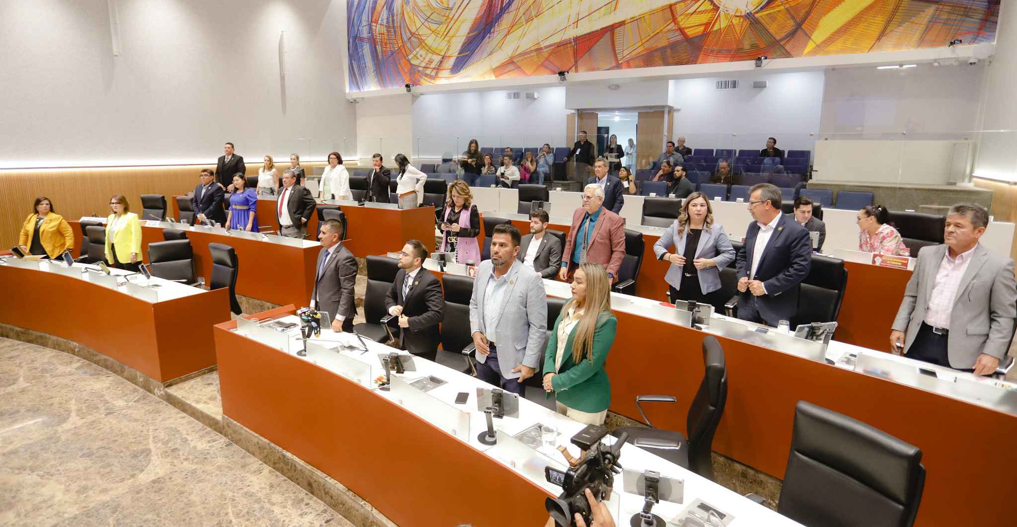 Aprueba Congreso de Sonora minuta sobre simplificación administrativa, turna iniciativas y toma protesta a funcionarios