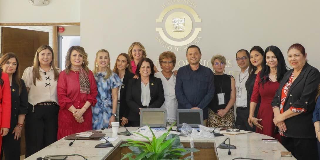 Donan legisladoras del Congreso de Sonora equipos de ultrasonido al Isssteson
