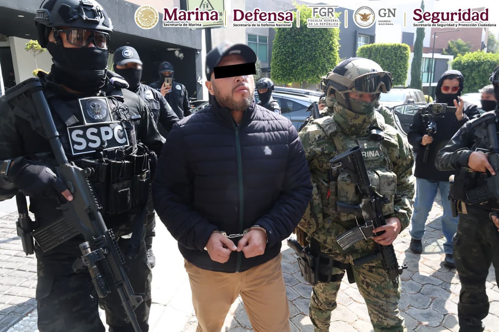 Autoridades Federales ejecutaron órdenes de cateo en cuatro entidades y detuvieron a 15 personas de una cédula colectiva Autoridades Federales ejecutaron órdenes de cateo en cuatro entidades y detuvieron a 15 personas de una cédula colectiva