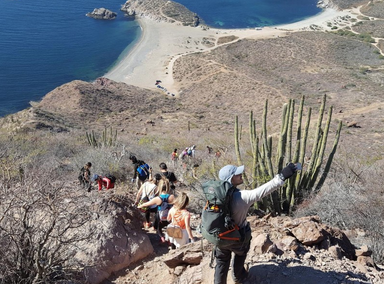 Tras Tragedia, Buscan Regular el Acceso al Cerro Tetakawi con Señalética y Posible Cuota