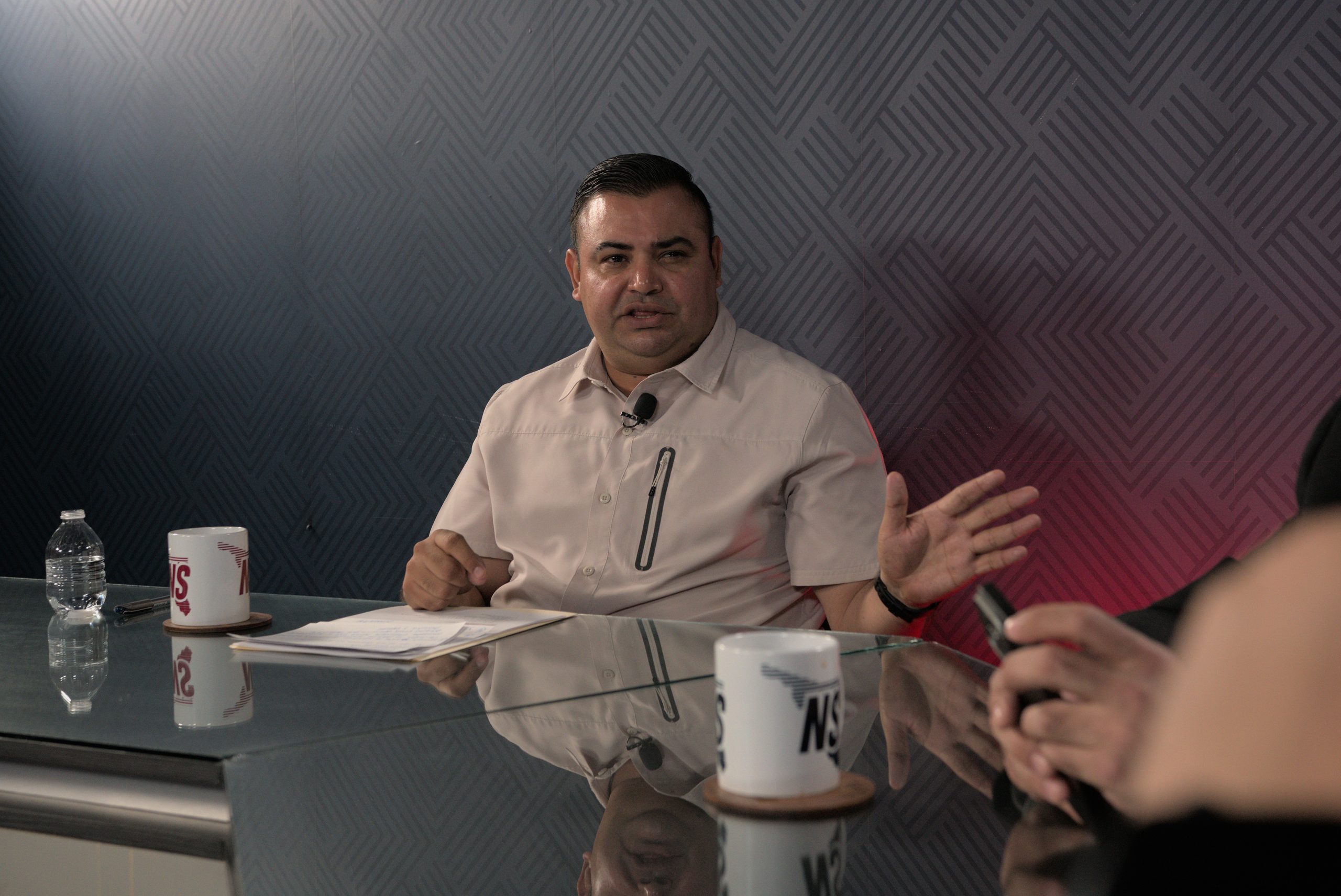 “En Morena no habrá cargada, decidirá el pueblo de Sonora”: David Mendoza “En Morena no habrá cargada, decidirá el pueblo de Sonora”: David Mendoza