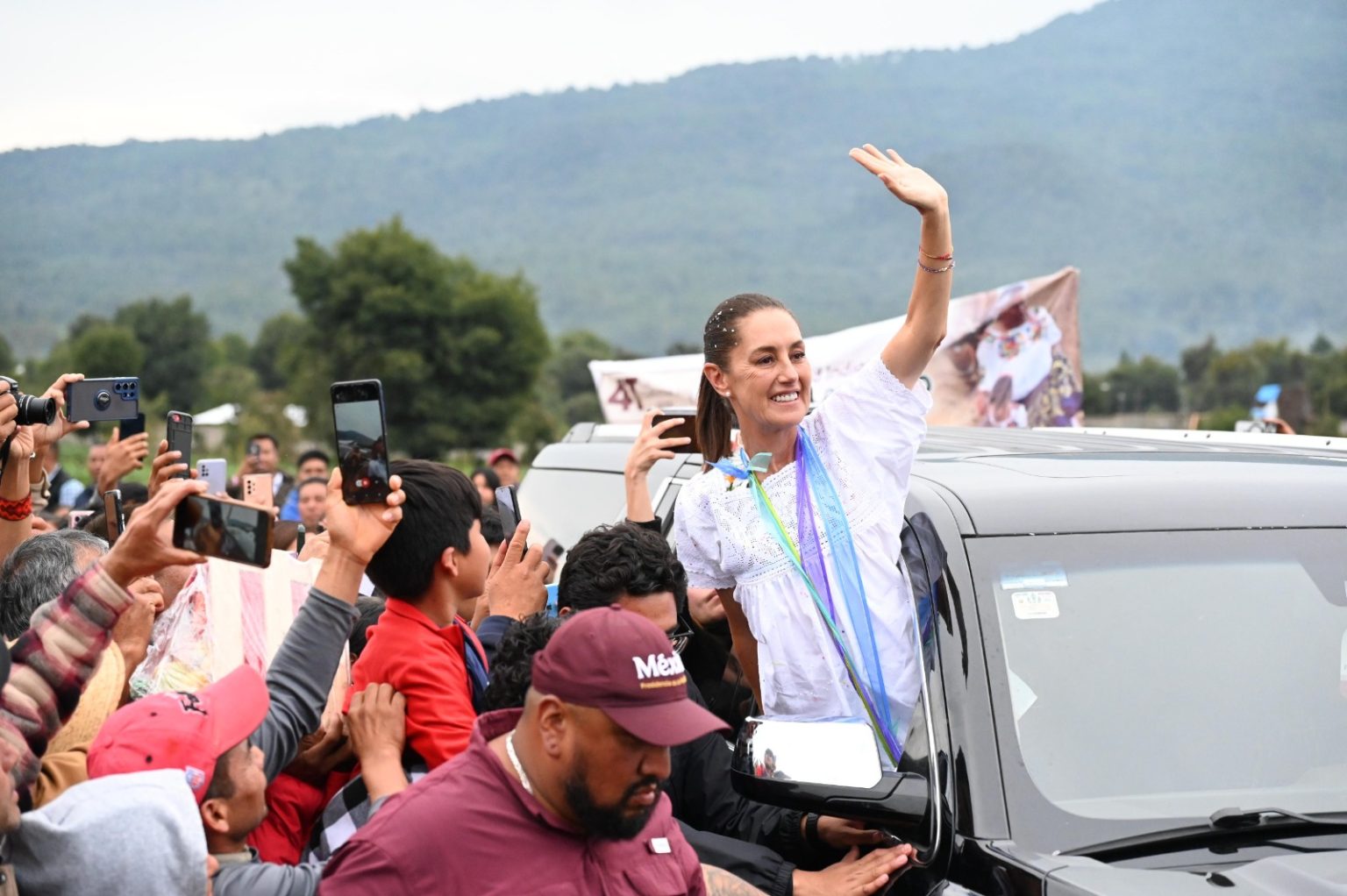 Claudia Sheinbaum entregó viviendas y escrituras en Morelia; Desea suerte a Selección Nacional de cara a juego contra Inglaterra Claudia Sheinbaum entregó viviendas y escrituras en Morelia; Desea suerte a Selección Nacional de cara a juego contra Inglaterra