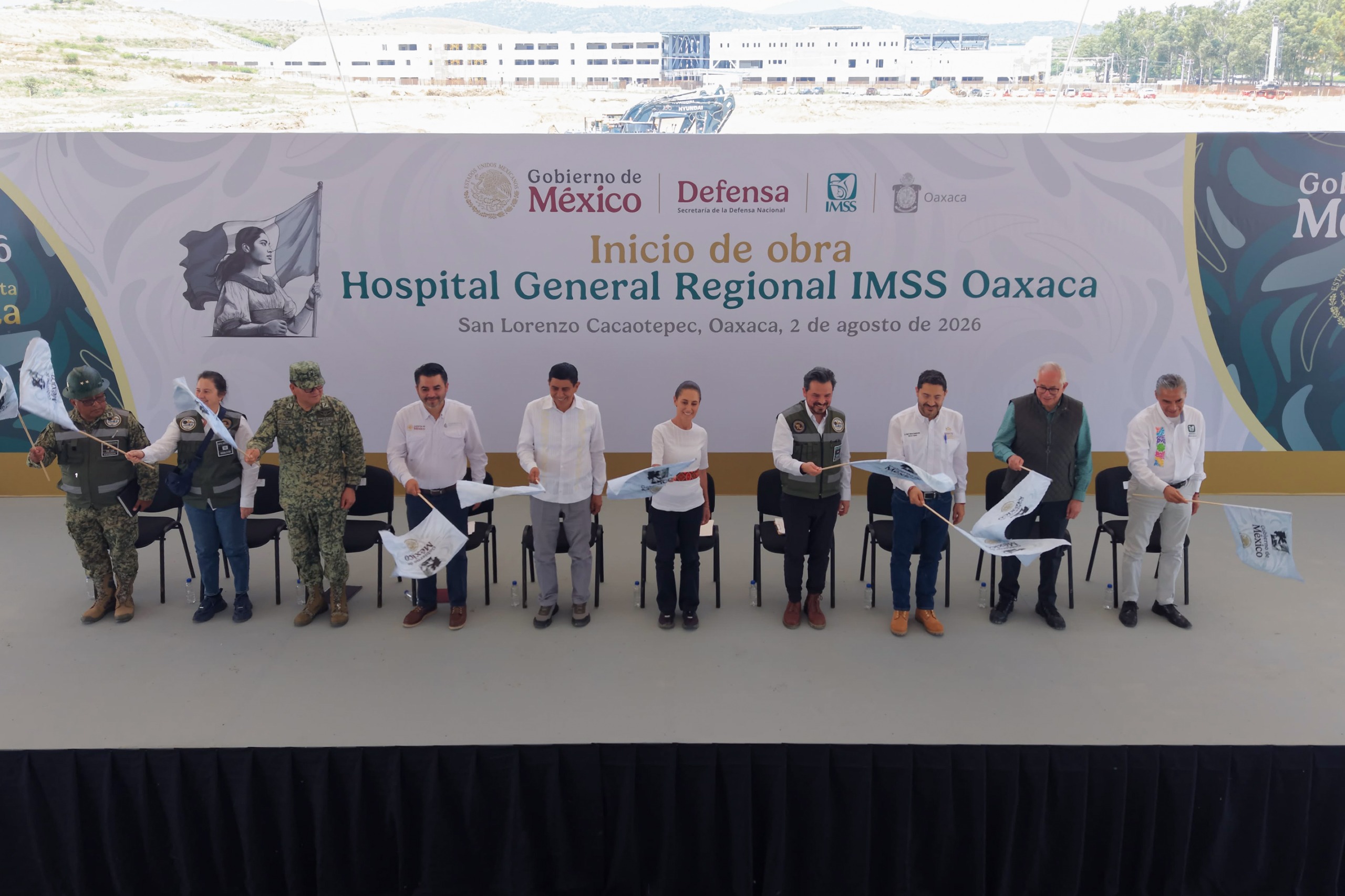 “Estamos al rescate de la salud pública”: Presidenta Claudia Sheinbaum encabeza inicio de obra de Hospital General Regional IMSS Oaxaca y anuncia uno nuevo del IMSS Bienestar “Estamos al rescate de la salud pública”: Presidenta Claudia Sheinbaum encabeza inicio de obra de Hospital General Regional IMSS Oaxaca y anuncia uno nuevo del IMSS Bienestar