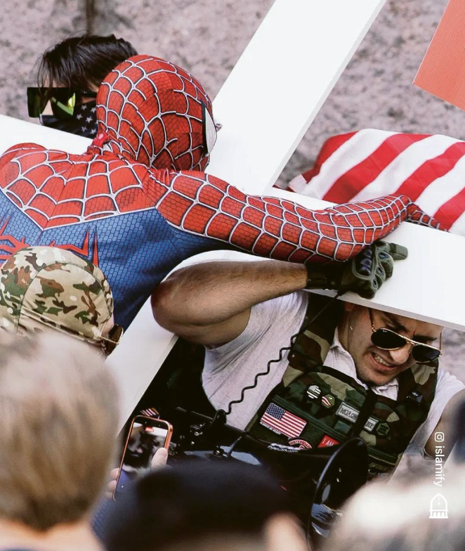 Se viraliza el Spider-Man de Minneapolis: la red se une para ayudarlo con su caso legal tras ser detenido