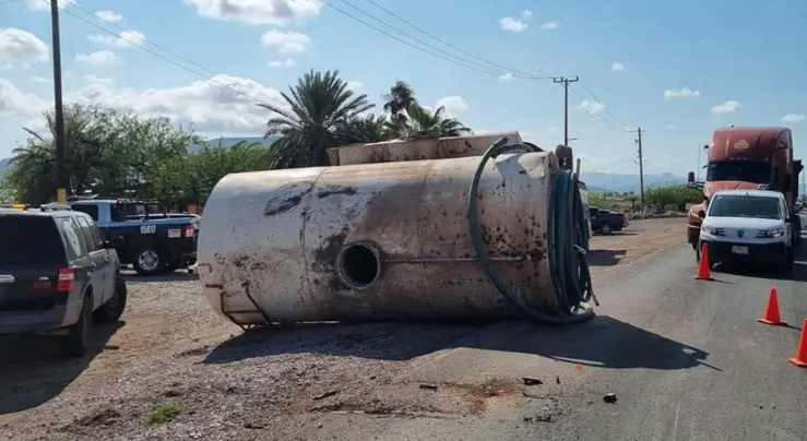 Joven de 21 años muere en fatal accidente en Empalme; pipa lo aplastó tras impacto Joven de 21 años muere en fatal accidente en Empalme; pipa lo aplastó tras impacto