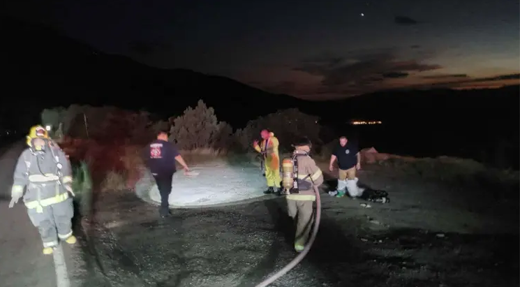 Carretera Ímuris-Cananea sigue cerrada tras volcadura de pipa con ácido sulfúrico