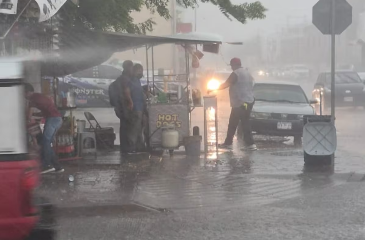 Lluvias y ráfagas de viento provocan 18 reportes en Hermosillo Lluvias y ráfagas de viento provocan 18 reportes en Hermosillo
