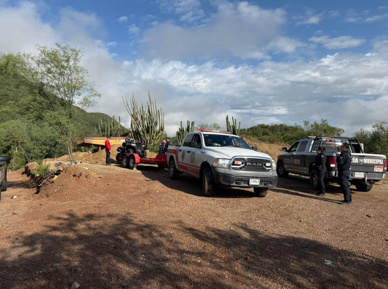 Hombre muere tras ser arrastrado su vehículo por corriente de arroyo en Soyopa