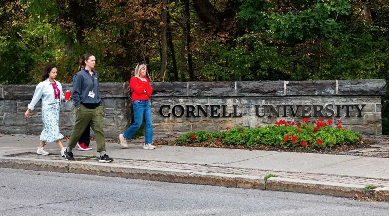 Qué se sabe sobre la presunta violación grupal a una estudiante en una fraternidad de la Universidad de Cornell