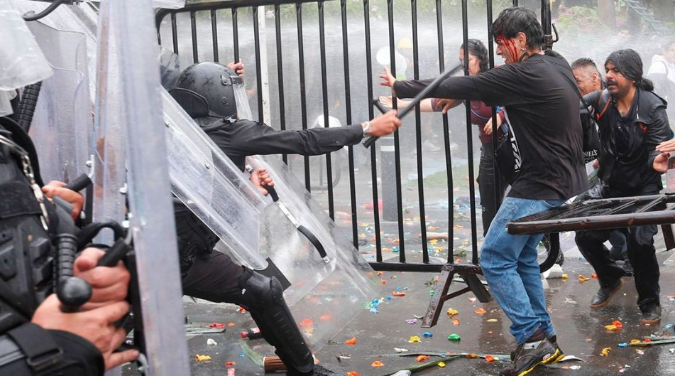 Van 39 detenidos en Guadalajara tras manifestación por el agua contaminada; exigen su liberación Van 39 detenidos en Guadalajara tras manifestación por el agua contaminada; exigen su liberación