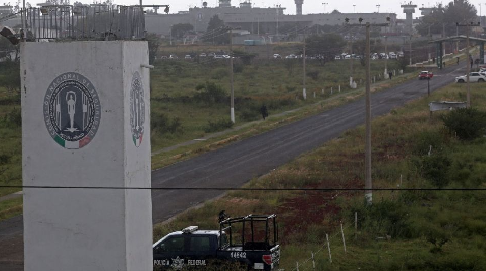 Trasladan a la cárcel de Puente Grande a siete de los 39 detenidos en protestas por agua contaminada en Jalisco