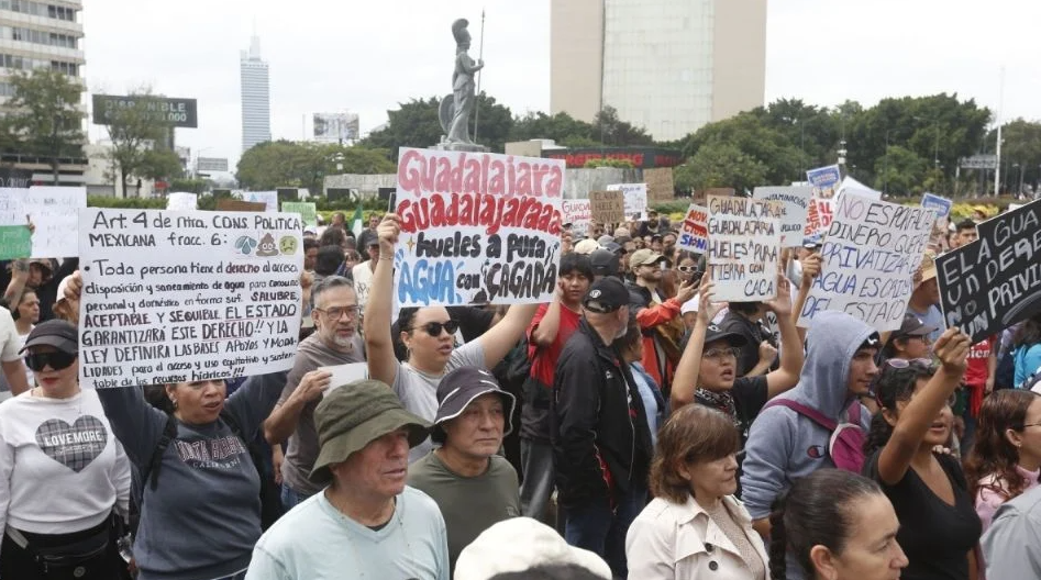 CNDH atrae investigación por represión policial en marcha por agua contaminada en Jalisco