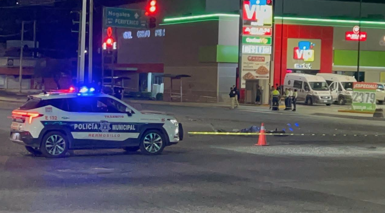 Choque entre dos autos en el bulevar Kino de Hermosillo deja cuatro muertos y cuatro heridos