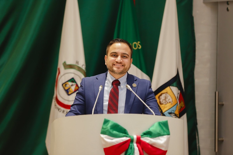 René García busca mayor transparencia en obras de ayuntamientos